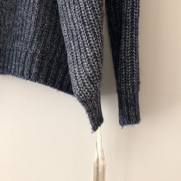 Sweater with great back design - Picture 5 of 5